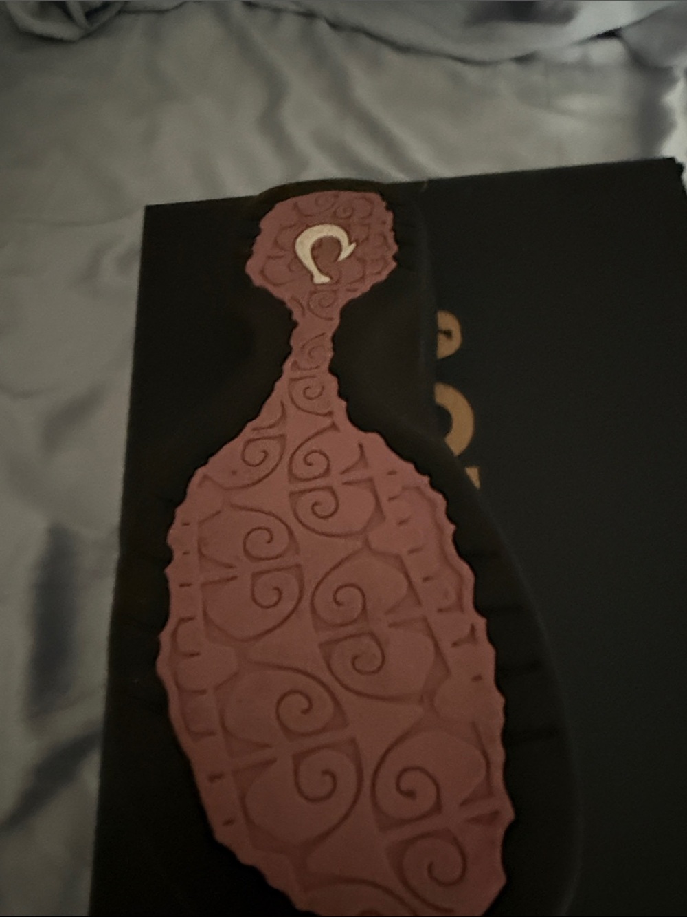 OluKai Pink Floral Thong Sandal new in box size 9 - Picture 3 of 5